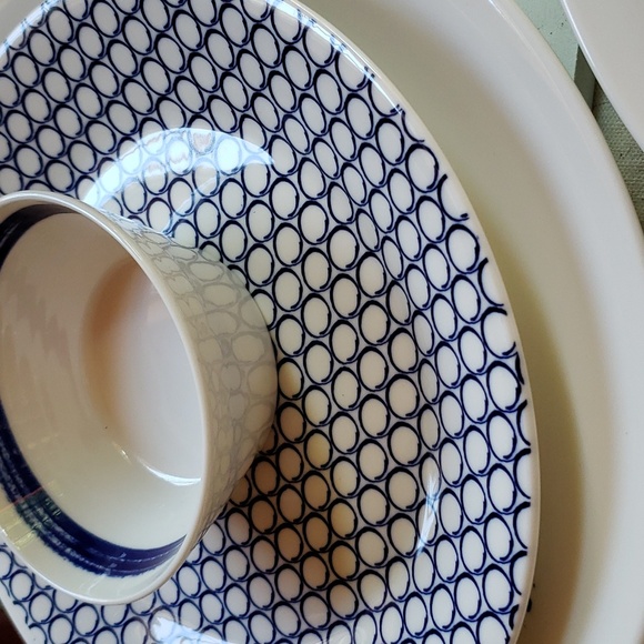 Royal Doulton Pacific Splash Two Place Settings - Picture 8 of 9